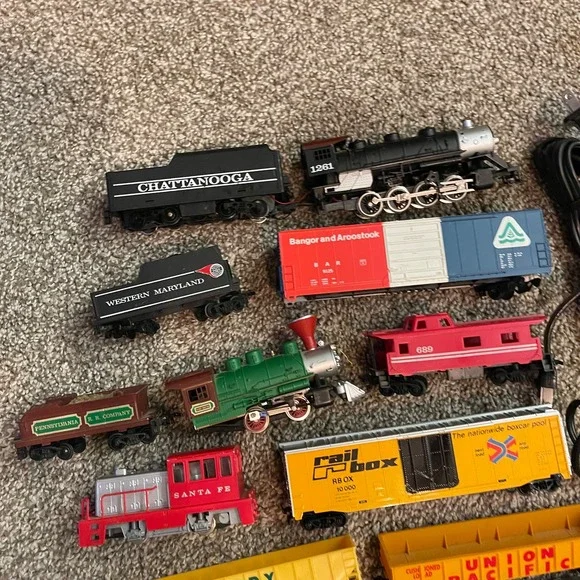 Vtg Tyco Life-Like Electric Train Set HO Scale Accessories Track Cars Tansformer